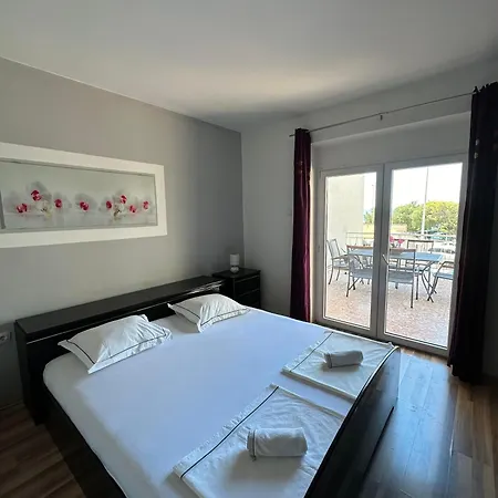 Villa Mare Makarska Exterior photo